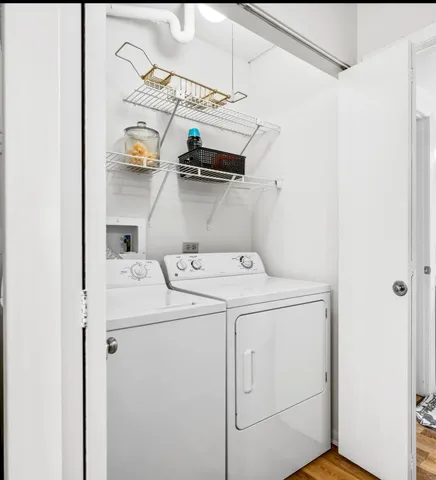 $2,100 | 806 Foxworth Boulevard, Unit 3A, Lombard, IL 60148