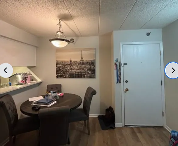 $2,100 | 806 Foxworth Boulevard, Unit 3A, Lombard, IL 60148