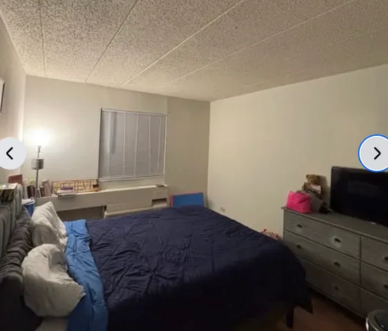 $2,100 | 806 Foxworth Boulevard, Unit 3A, Lombard, IL 60148