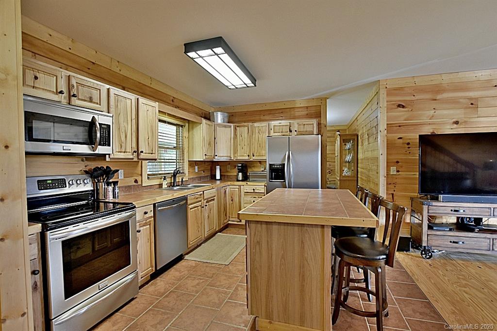 1142 Hall Spencer Road Catawba, SC 29704 - Photo 8 of 29 Gallery Image 8