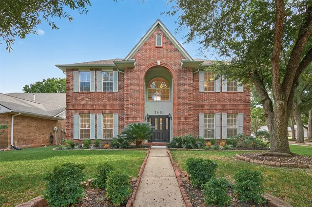 $3,300 | 2431 Parkwood Lane, Sugar Land, TX 77479