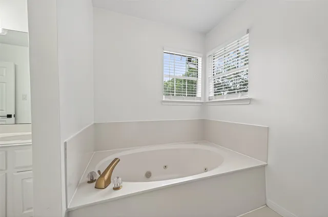 $3,300 | 2431 Parkwood Lane, Sugar Land, TX 77479