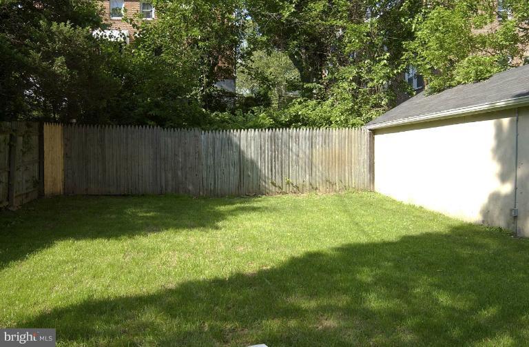 645 Coleraine Road Baltimore, MD 21229 - Photo 6 of 28 a view of backyard with green space