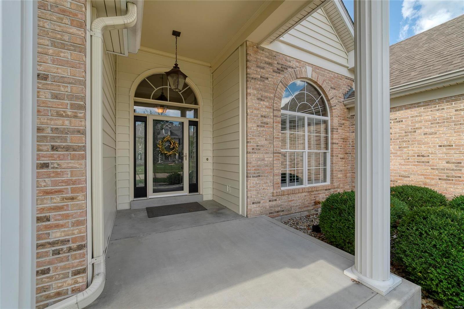 1281 Bluffview Ridge Drive Chesterfield, MO 63005 - Photo 3 of 50 Gallery Image 3