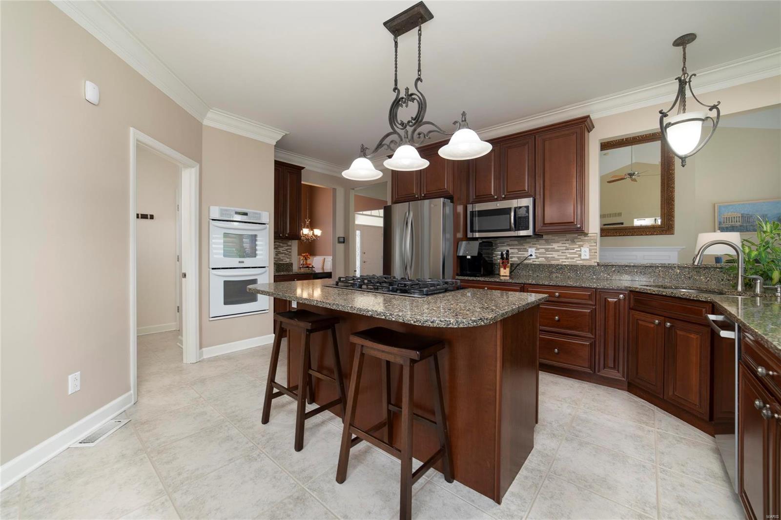 1281 Bluffview Ridge Drive Chesterfield, MO 63005 - Photo 8 of 50 Gallery Image 8