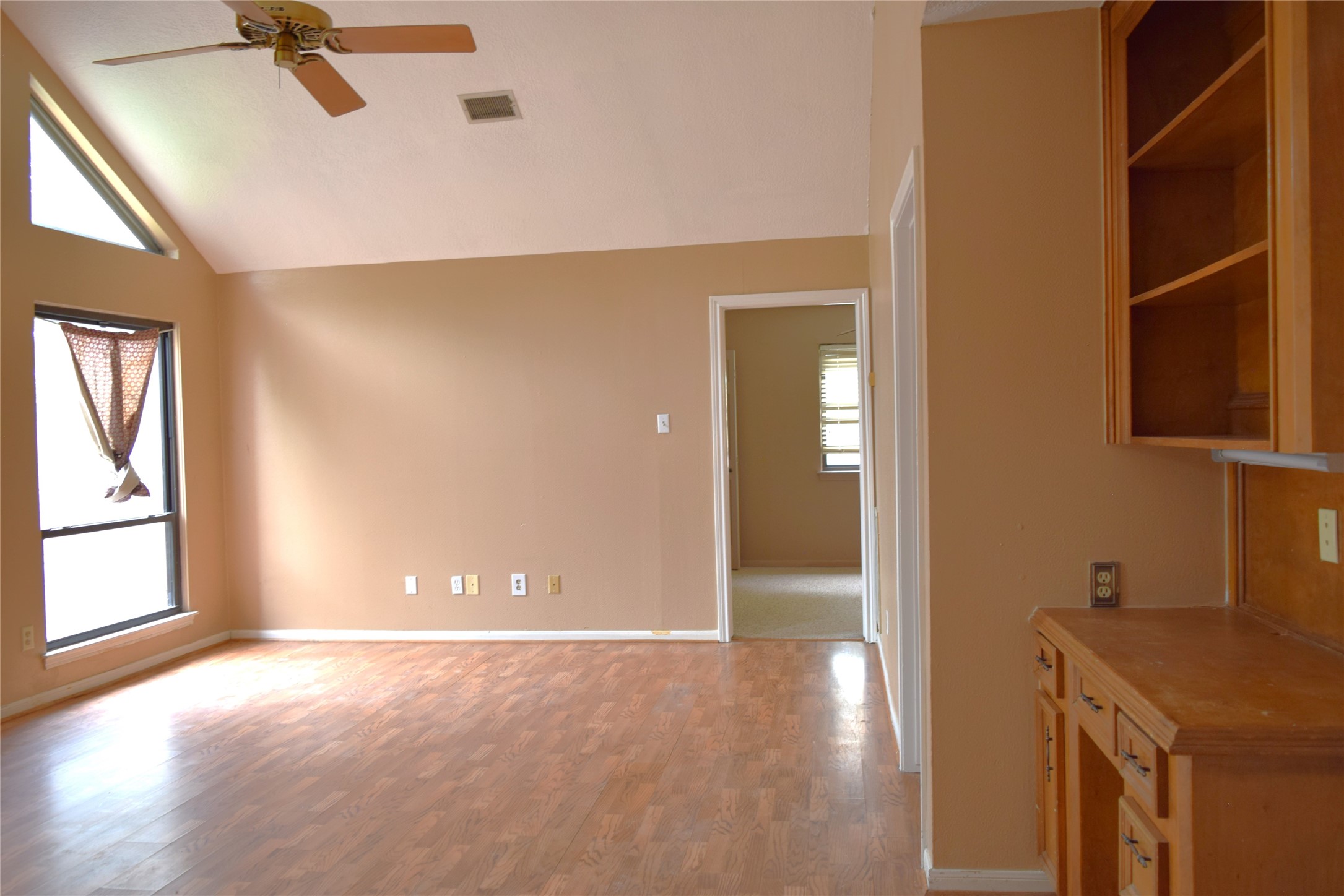 7331 Rancho Mission Drive Houston, TX 77083 - Photo 10 of 20 Game room
