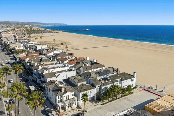 $15,000,000 | 524 West Oceanfront, Newport Beach, CA 92661