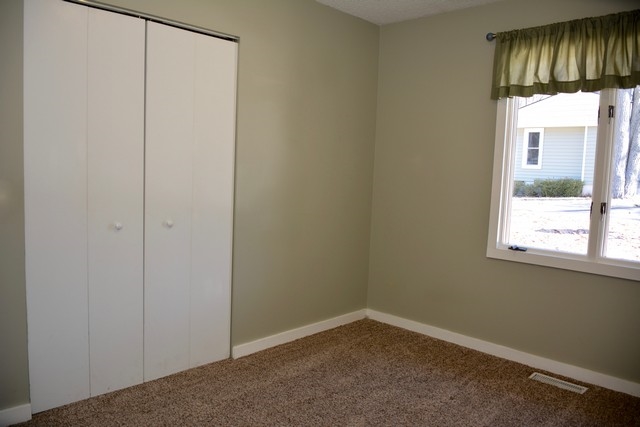 3811 Manchester Road Traverse City, MI 49686 - Photo 13 of 37 1843132-13.JPG