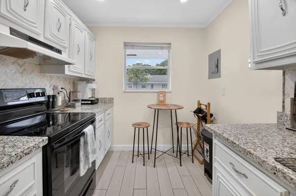 $2,600 | 2340 Southwest 22nd Avenue, Unit 312, Delray Beach, FL 33445