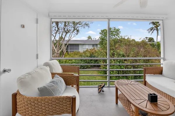 $2,600 | 2340 Southwest 22nd Avenue, Unit 312, Delray Beach, FL 33445