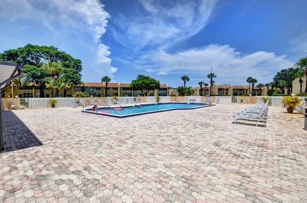 $2,600 | 2340 Southwest 22nd Avenue, Unit 312, Delray Beach, FL 33445