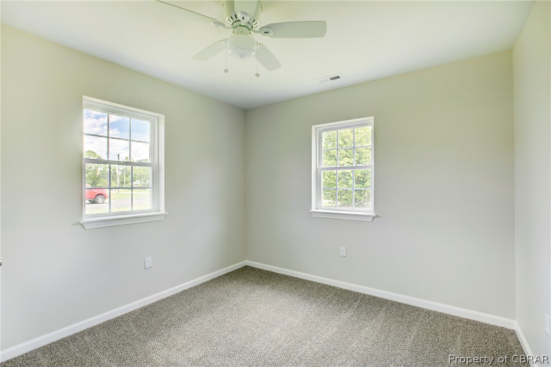7248 Griffin Road Gloucester, VA 23061 - Photo 6 of 22 Gallery Image 6