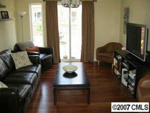 646 Raphael Place, Unit 646 Charlotte, NC 28205 - Photo 2 of 8 Gallery Image 2