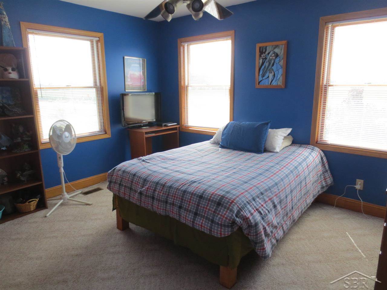 7425 7 Mile Road Freeland, MI 48623 - Photo 9 of 20 31207742-8.JPG