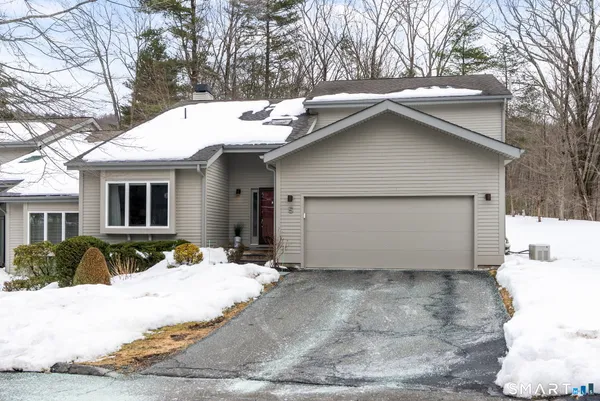 $749,900 | 5 Abbottsford, Unit 5, Avon, CT 06001