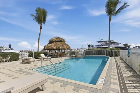 $2,950,000 | 909 10th Street South, Unit 201, Naples, FL 34102