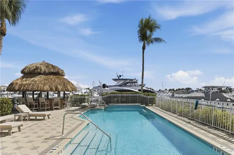 $2,950,000 | 909 10th Street South, Unit 201, Naples, FL 34102