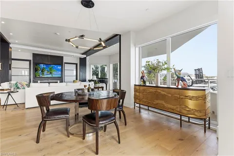 $2,950,000 | 909 10th Street South, Unit 201, Naples, FL 34102