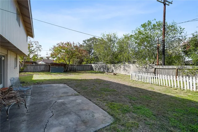 $299,900 | 4622 Coventry Lane, Corpus Christi, TX 78411