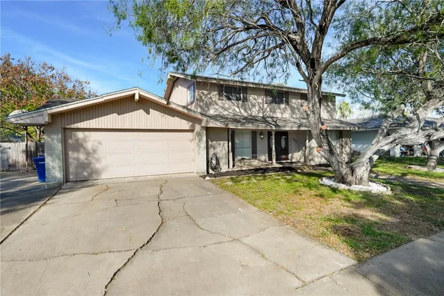 $299,900 | 4622 Coventry Lane, Corpus Christi, TX 78411