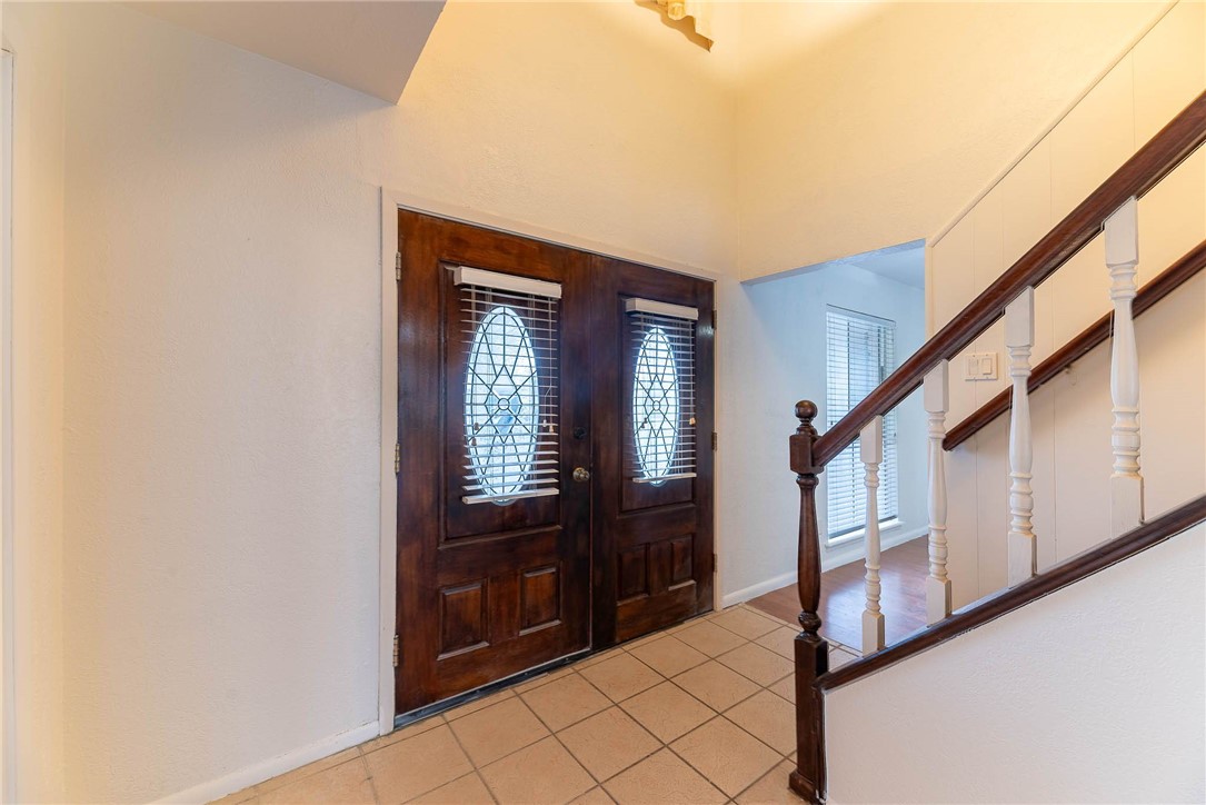 4622 Coventry Lane Corpus Christi, TX 78411 - Photo 8 of 31 a view of entryway