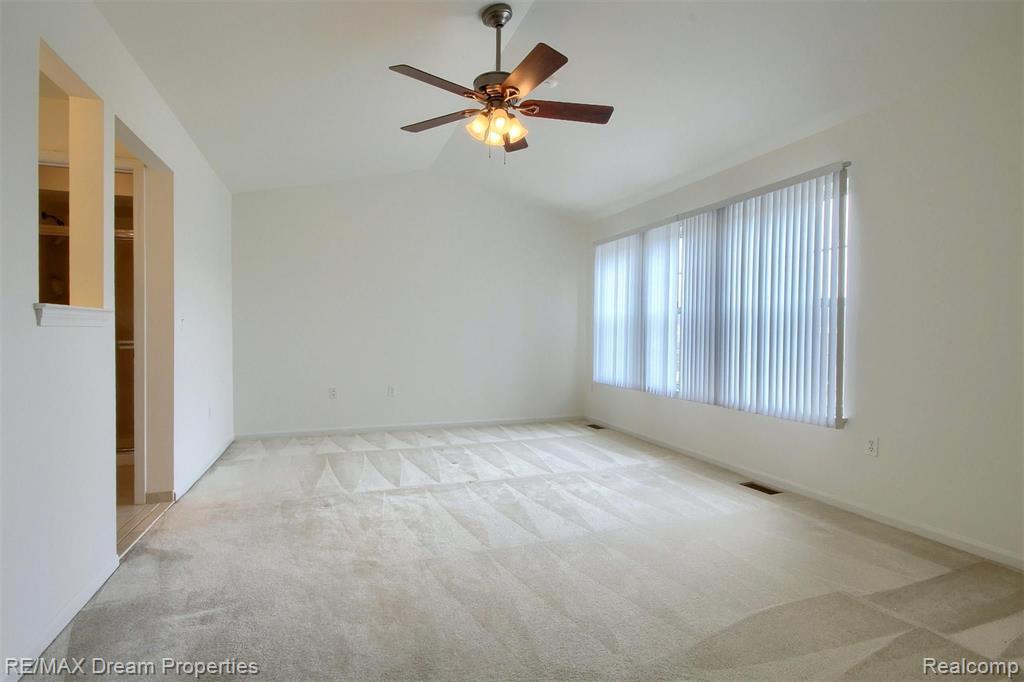 49015 Hawksburry Road Canton, MI 48188 - Photo 17 of 39