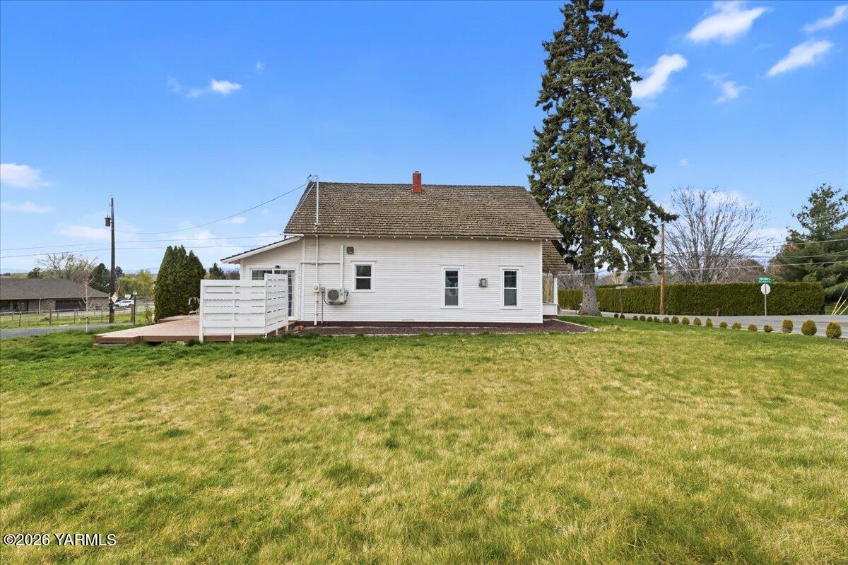 740 Mapleway Road Selah, WA 98942 - Photo 29 of 40 24-IMGL9002