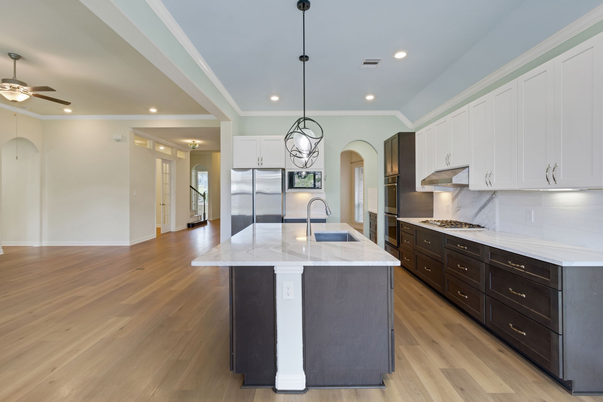 23509 Red Juniper Lane New Caney, TX 77357 - Photo 13 of 48 Look at al the lower drawer space! Perfect for utilizing all the area in the cabinets without having to bend over to find stuff!