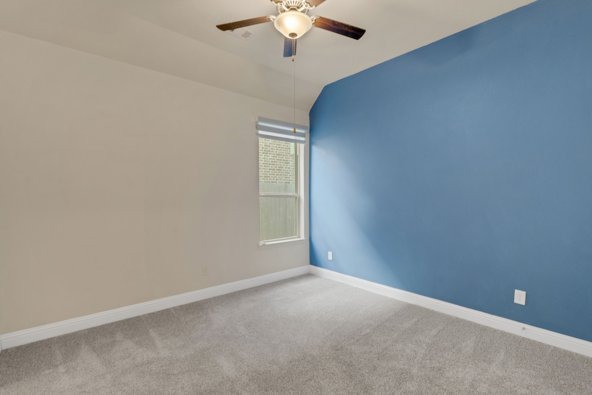 23509 Red Juniper Lane New Caney, TX 77357 - Photo 33 of 48 Bedroom 2 As you come in from the foyer, this room is on the left and has a Jack-N-Jill style bathroom .