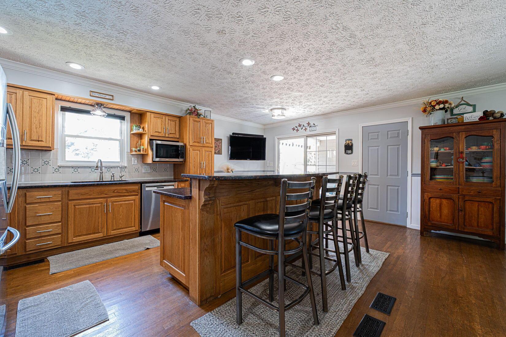 12499 Cleo Road Orient, OH 43146 - Photo 12 of 56 11-web-or-mls-Erica Robinson - 12499 Cle