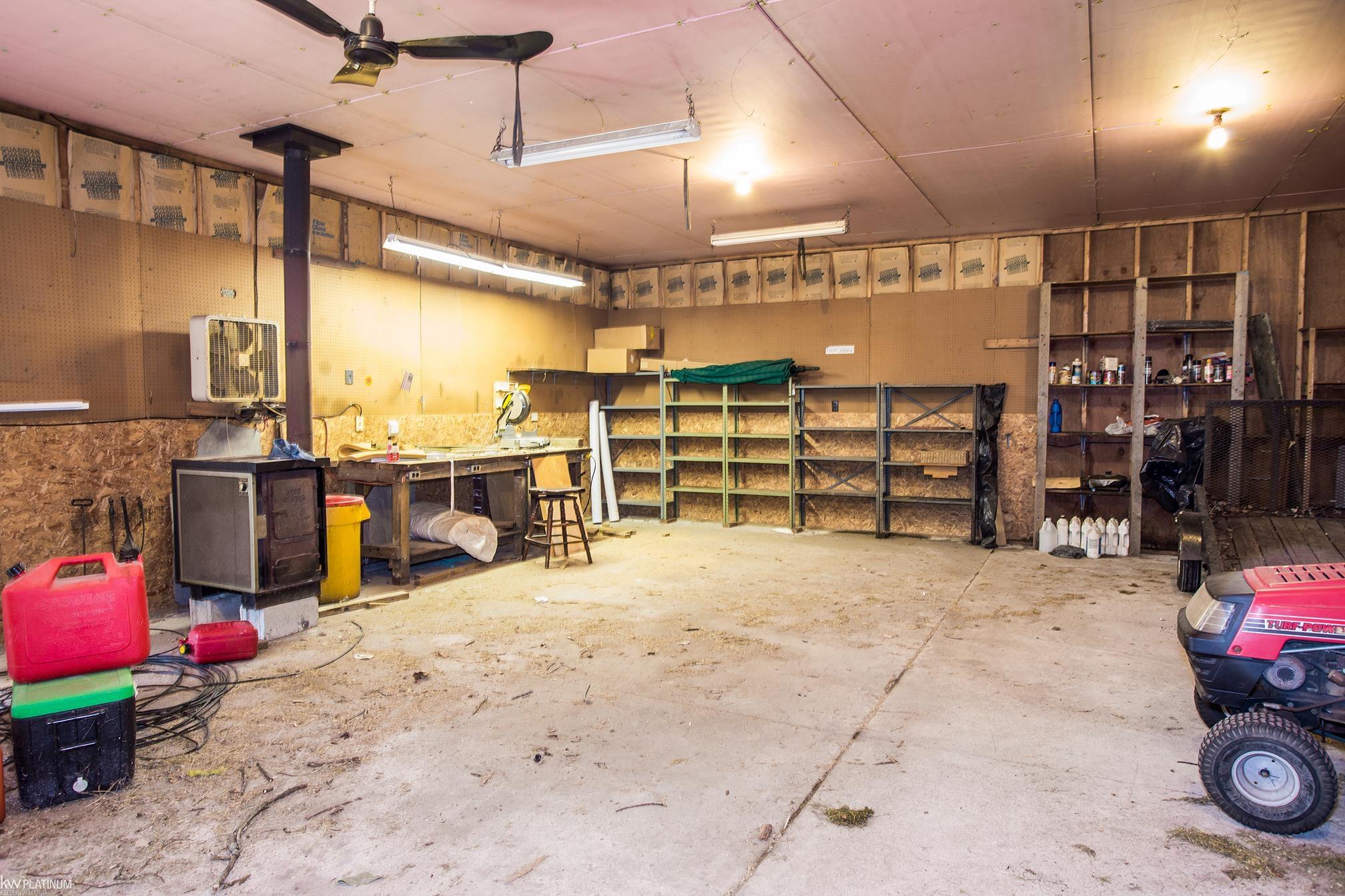 8567 Lakeshore Road Lexington, MI 48450 - Photo 30 of 38 50112146-29.JPG