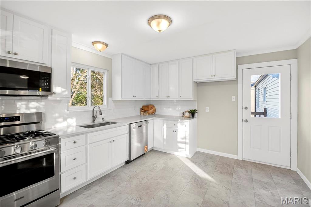 10471 Canter Way Overland, MO 63114 - Photo 12 of 35