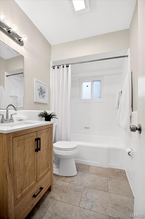 10471 Canter Way Overland, MO 63114 - Photo 19 of 35