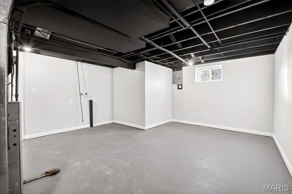 10471 Canter Way Overland, MO 63114 - Photo 28 of 35