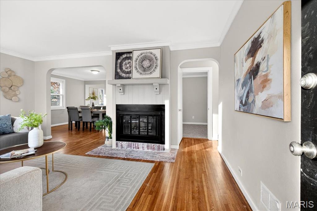 10471 Canter Way Overland, MO 63114 - Photo 3 of 35