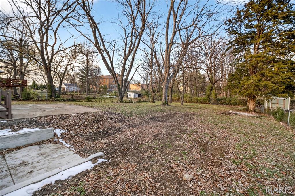 10471 Canter Way Overland, MO 63114 - Photo 33 of 35