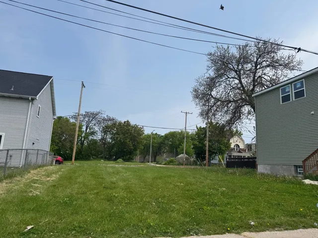 $17,000 | 1325 West Cherry Street, Unit 1327, Milwaukee, WI 53205