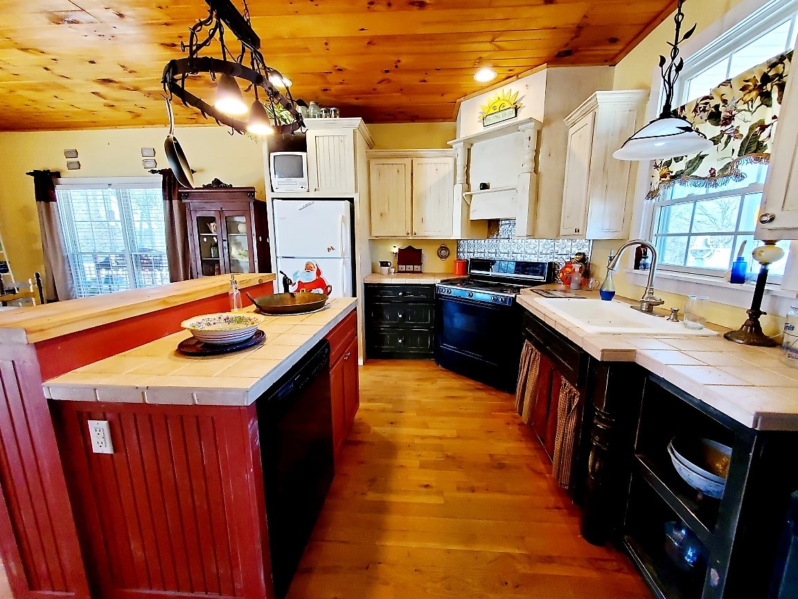 563 Hebron Road Bruceton, TN 38317 - Photo 21 of 70 Gallery Image 21