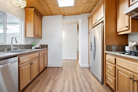 $1,299,000 | 161 Parnassus Circle, Oceanside, CA 92054
