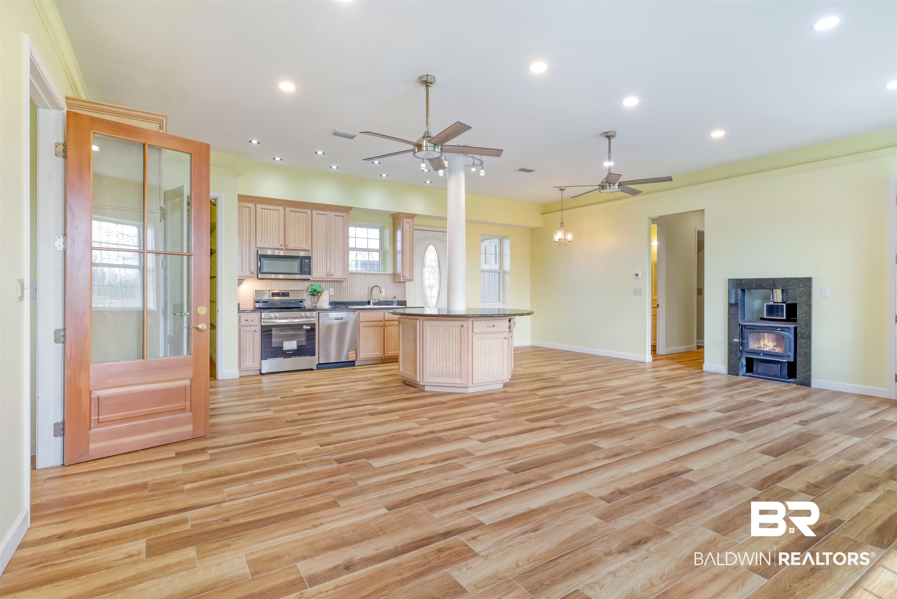 28461 Gardner Road Elberta, AL 36530 - Photo 3 of 46