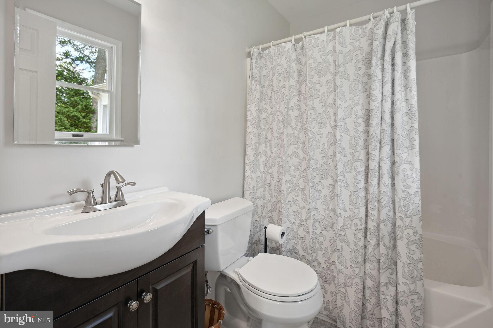 2270 Glenmore Terrace Rockville, MD 20850 - Photo 15 of 30