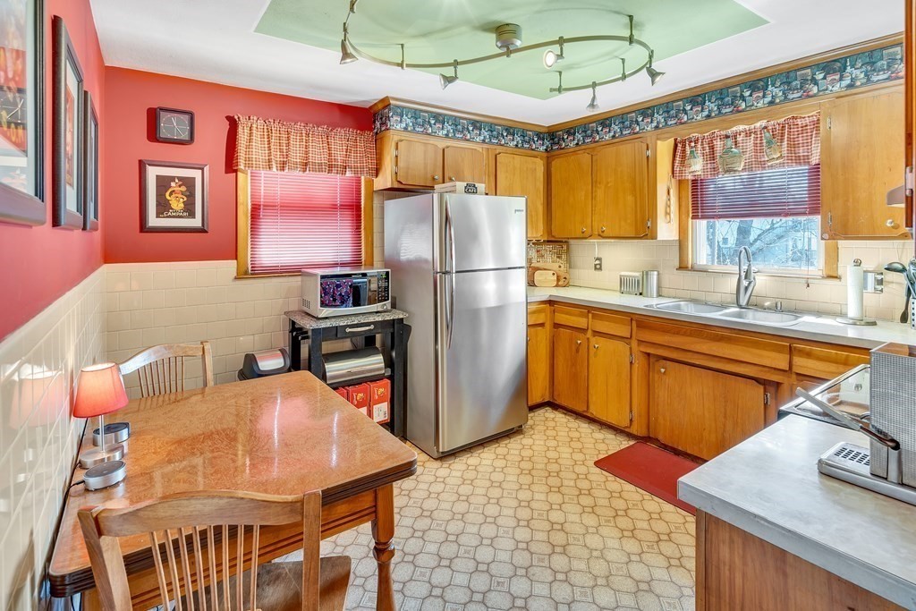 150 Hamilton Street Worcester, MA 01604 - Photo 8 of 41 Gallery Image 8