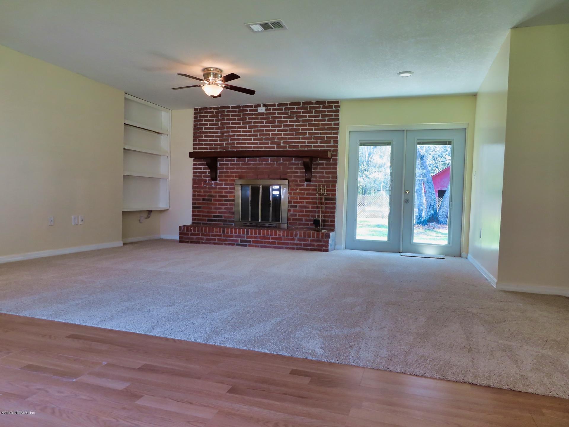 128 Hoover Road Palatka, FL 32177 - Photo 17 of 55 Built-in bookcase...