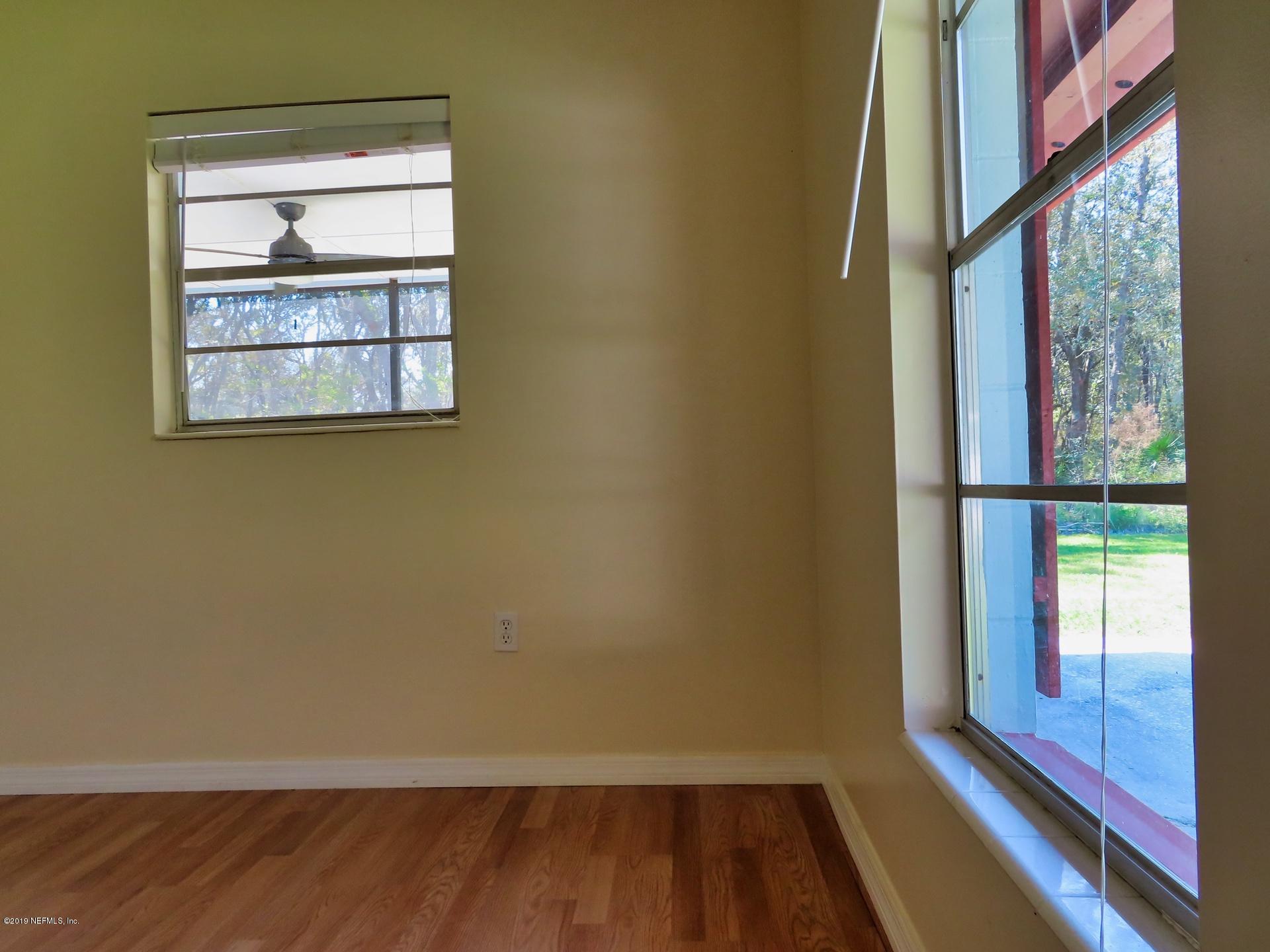 128 Hoover Road Palatka, FL 32177 - Photo 23 of 55 Well lit and bright...