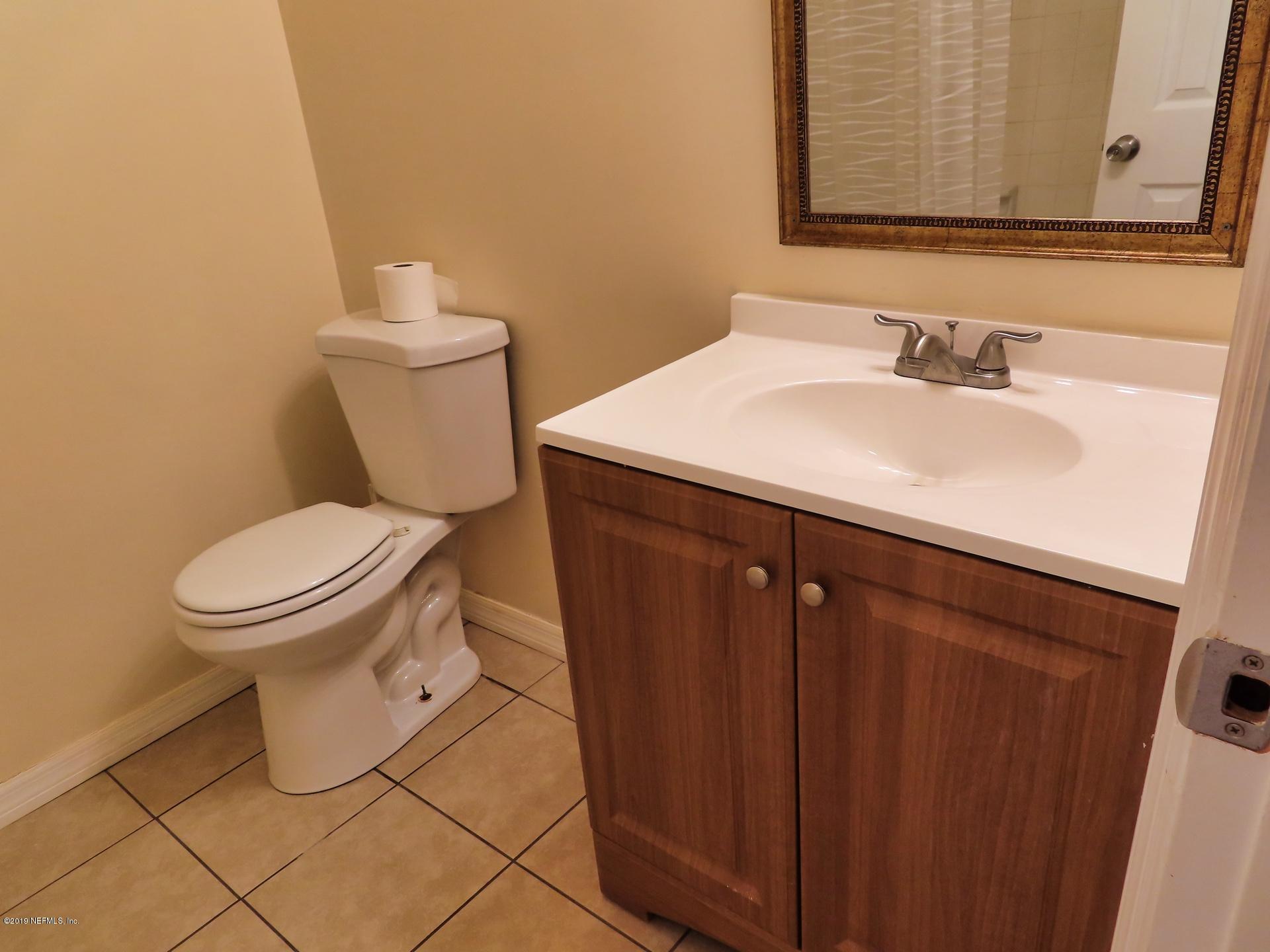128 Hoover Road Palatka, FL 32177 - Photo 44 of 55 Guest bath with new fixtures...