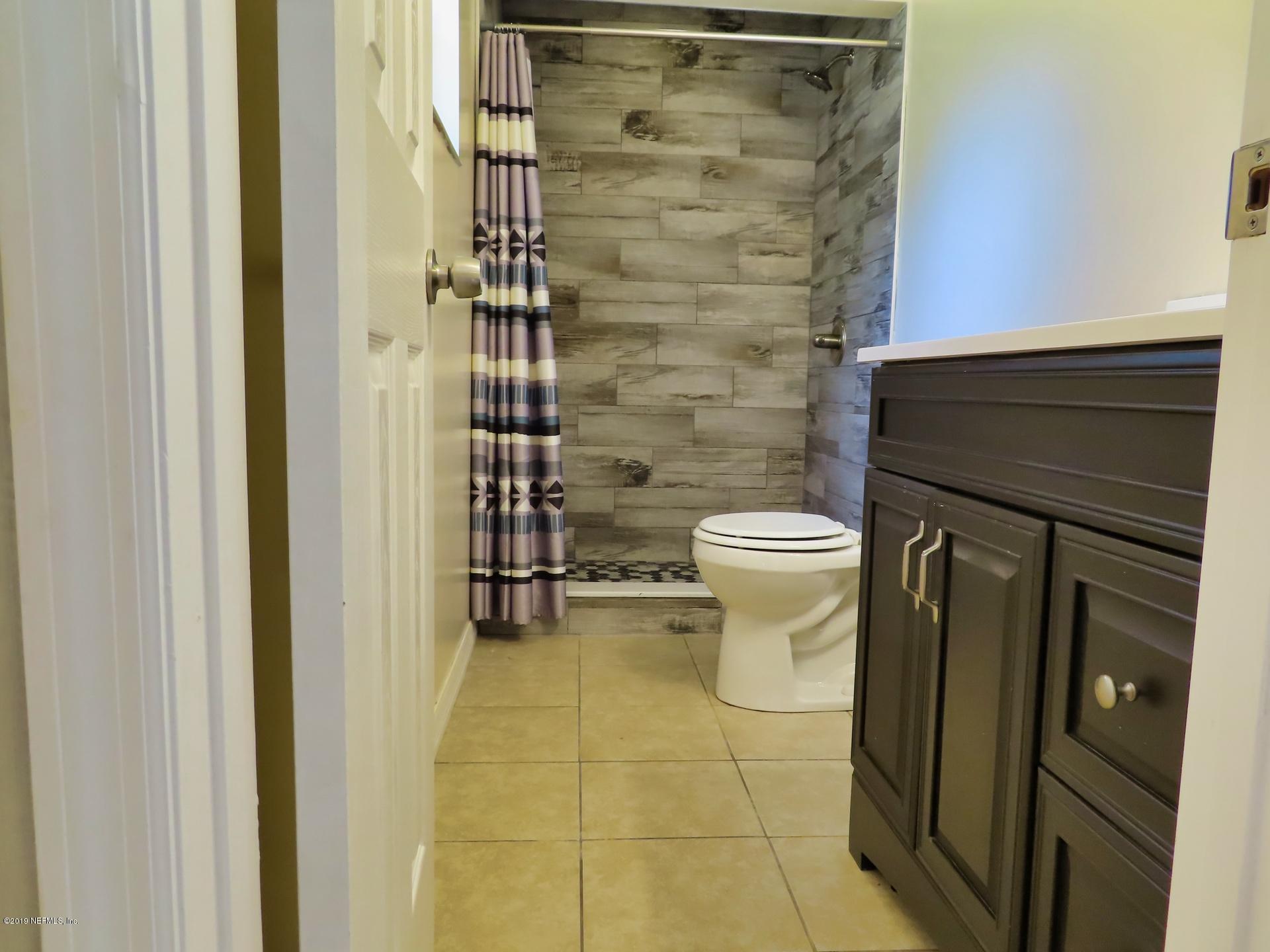 128 Hoover Road Palatka, FL 32177 - Photo 52 of 55 Newly remodeled master bath