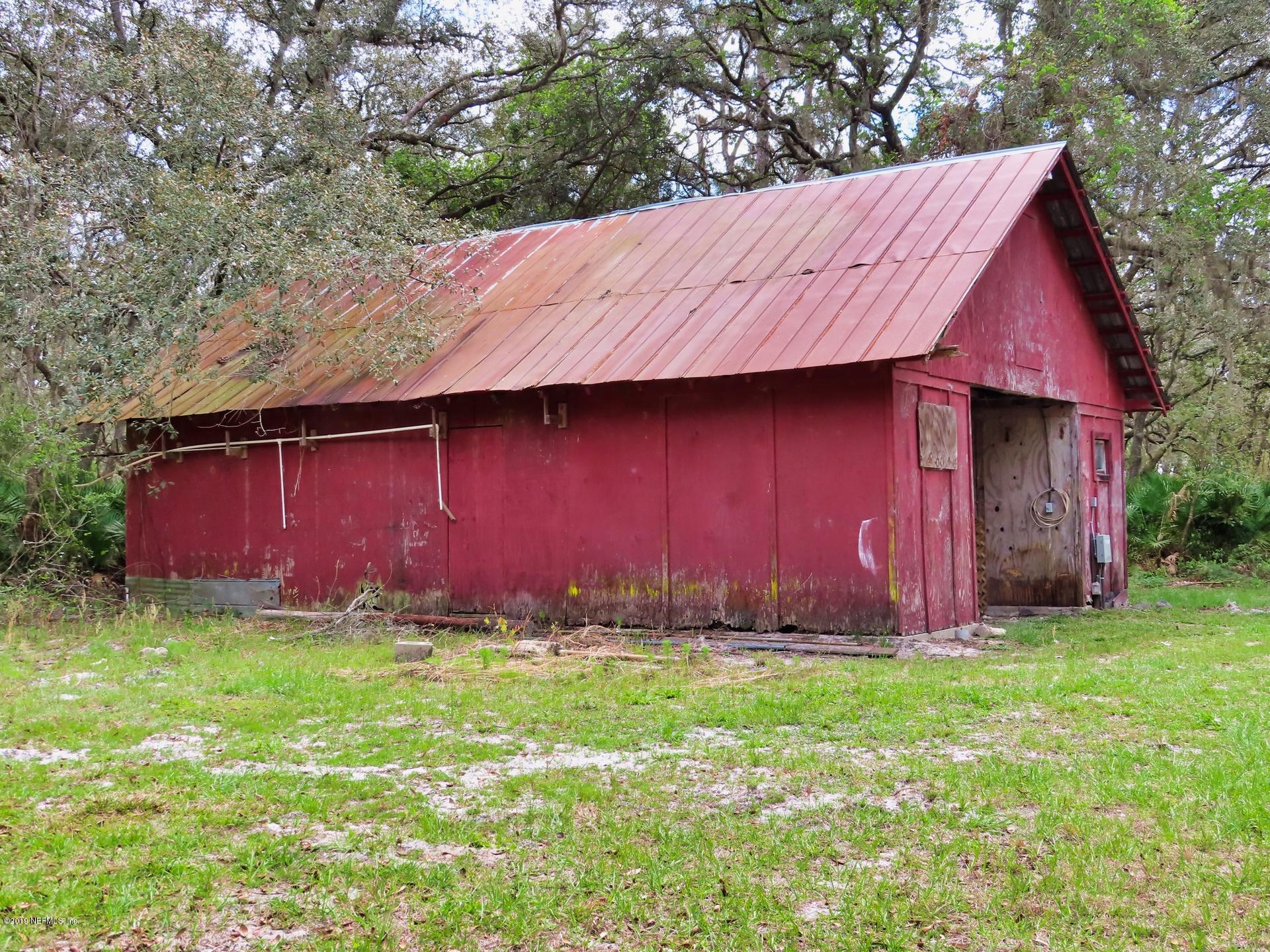 128 Hoover Road Palatka, FL 32177 - Photo 8 of 55 The barn out back...
