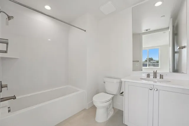 $1,174,961 | 1933-1933 Grand Street, Alameda, CA 94501