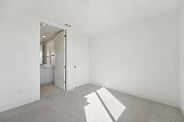 $1,174,961 | 1933-1933 Grand Street, Alameda, CA 94501