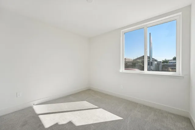 $1,174,961 | 1933-1933 Grand Street, Alameda, CA 94501